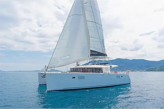 Lagoon 450 Fly in Preveza Main Port - image 1