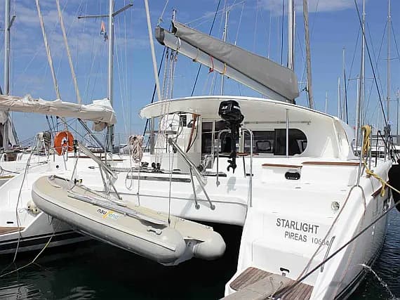 Nautitech 441 in Athens / Alimos Marina - image 1