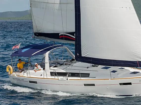Oceanis 40.1 in Sicily / Furnari / Marina Portorosa - image 1