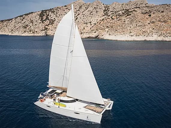 Eleuthera 60 in Aegina / Port of Aegina - image 1