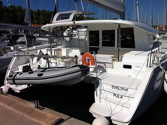 Lagoon 400 S2 in Medulin / Marina Medulin - image 1