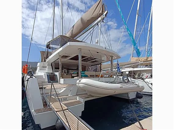 Bali 5.4 in Lavrion Main Port - image 1