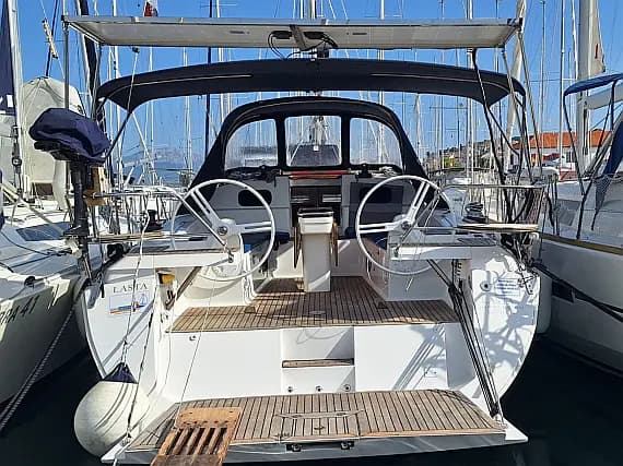 Elan Impression 45 in Trogir / ACI Marina Trogir - image 1