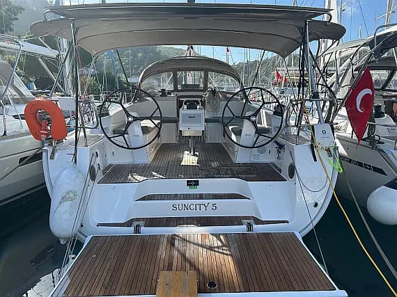 Bavaria 46 Cruiser in Fethiye / Yacht Club Mai - image 1