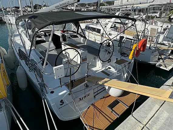 Oceanis 34.1 in Sukošan / D-Marin Dalmacija Marina - image 1