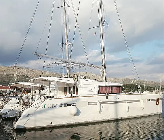 Lagoon 450 Fly in Trogir / SCT Marina Trogir - image 1