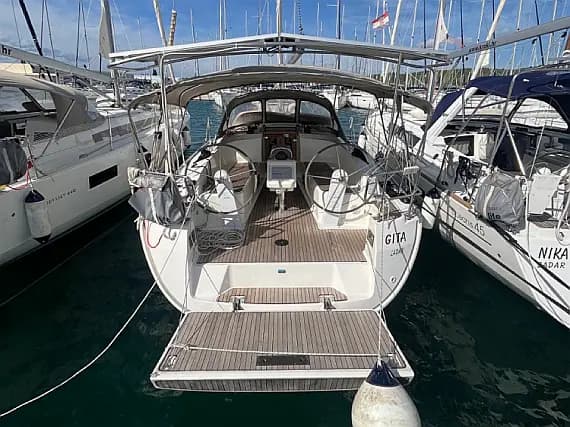 Bavaria Cruiser 37 in Sukošan / D-Marin Dalmacija Marina - image 1