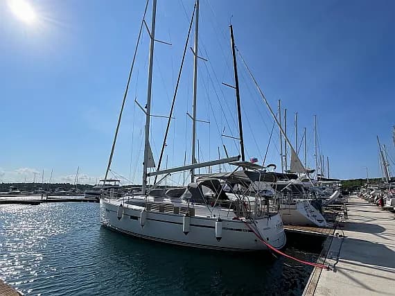 Sundecker 36 Cruiser in Šibenik / D-Marin Marina Mandalina - image 1