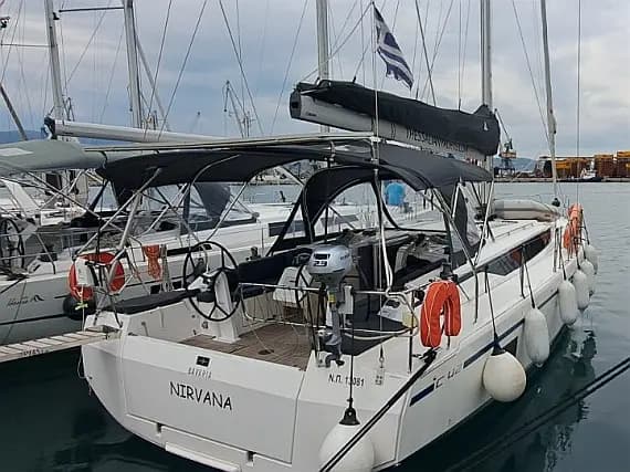 Bavaria C42 in Volos / Port of Volos - image 1