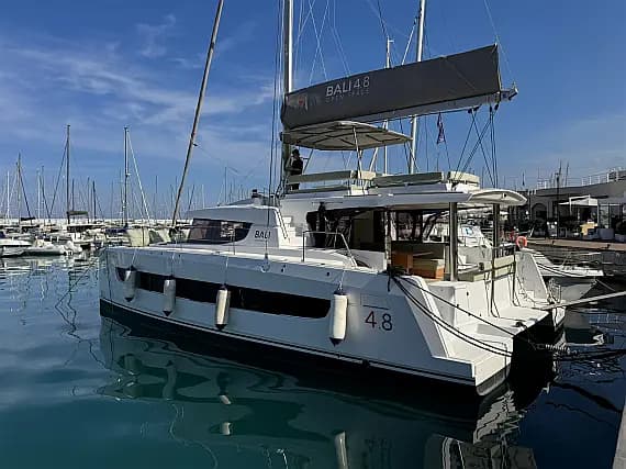 Bali 4.8 in Sicily / Capo d'Orlando Marina - image 1