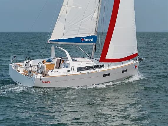 Oceanis 38 in Procida / Marina di Procida - image 1