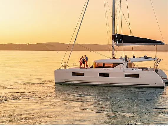 Lagoon 46 in Sardinia / Portisco / Cala dei Sardi - image 1