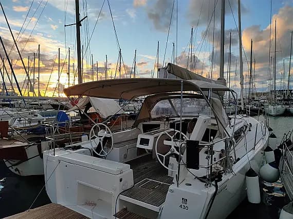 Dufour 430 in Procida / Marina di Procida - image 1