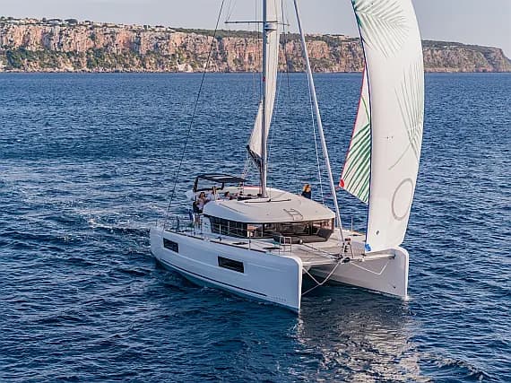 Lagoon 40 in Athens / Alimos Marina - image 1