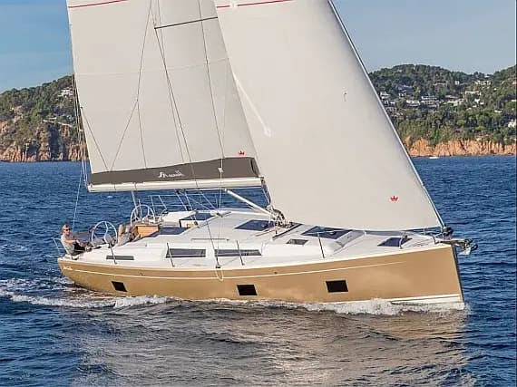 Hanse 418 in Lavrion / Olympic Marina - image 1