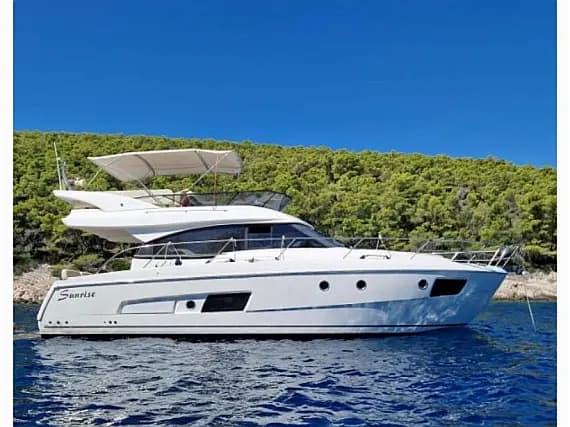Bavaria Virtess 420 Fly in Trogir / SCT Marina Trogir - image 1