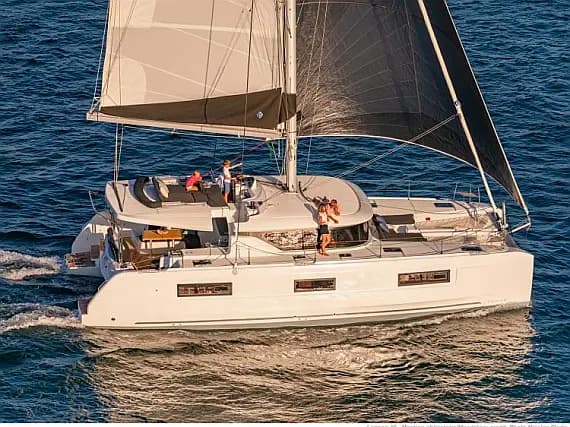 Lagoon 46 in Sardinia / Golfo Aranci / Mare Fun Charter & Marina - image 1