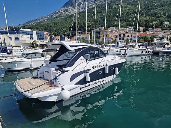 Pearl Sea 31 Hard Top in Baška Voda / Luka Baška Voda - image 1
