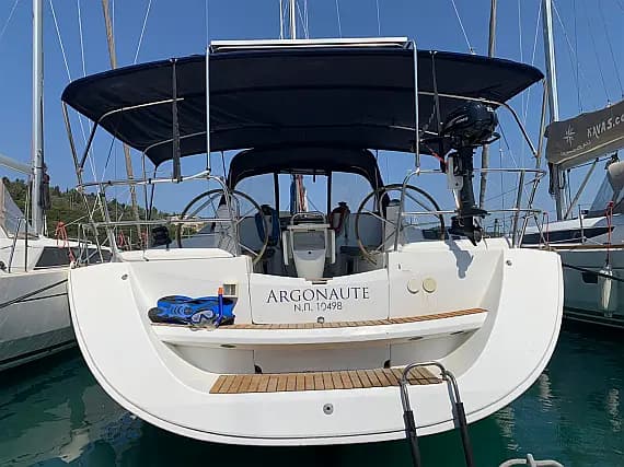 Sun Odyssey 42 i in Lefkada / Nikiana Marina - image 1