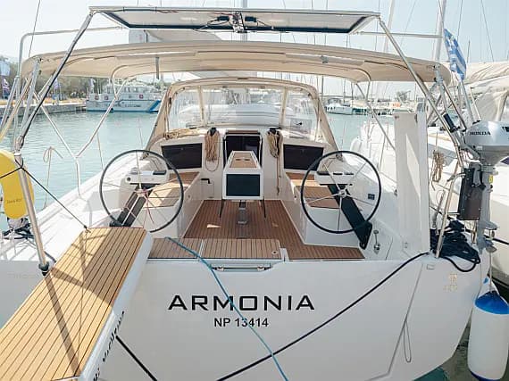 Dufour 430 in Skiathos - image 1