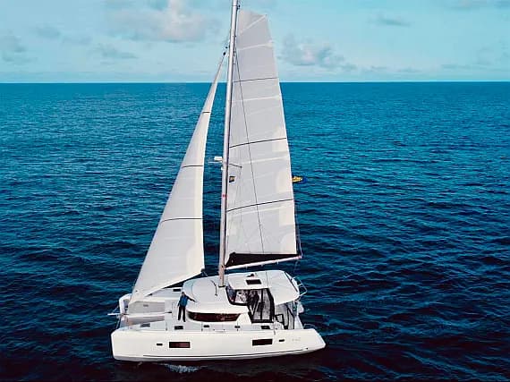 Lagoon 42 in Šibenik / D-Marin Marina Mandalina - image 1