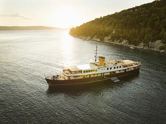 Motoryacht in Split / ACI Marina Split - image 1