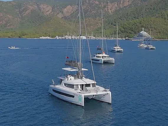 Bali 4.8 in Marmaris / Albatros Marina - image 1