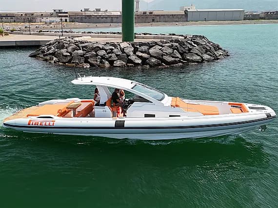 Pirelli 42 in Castellammare di Stabia / Marina di Stabia - image 1