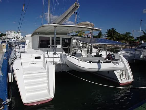 Lagoon 421 in Cienfuegos / Marlin Marina Cienfuegos - image 1