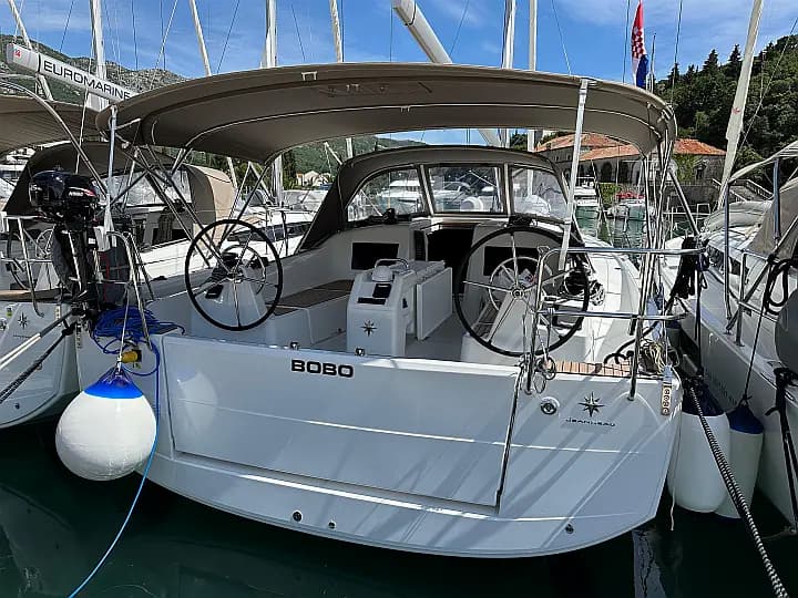 Sun Odyssey 410 in Dubrovnik / ACI Marina Dubrovnik - image 1
