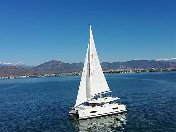 Lucia 40 in Fethiye / Yacht Classic Hotel - image 1