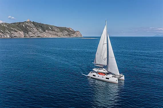 Nautitech 46 Fly in Sicily / Furnari / Marina Portorosa - image 1