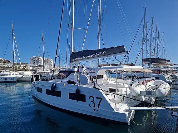 Aventura 37 in Murcia / Marina de las Salinas - image 1
