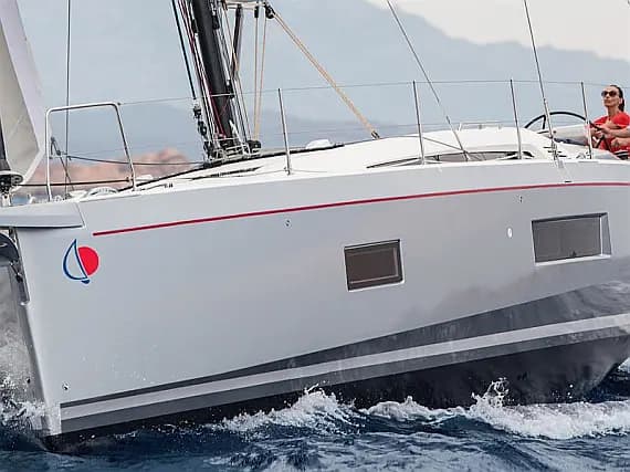 Oceanis 51.1 in Procida / Marina di Procida - image 1