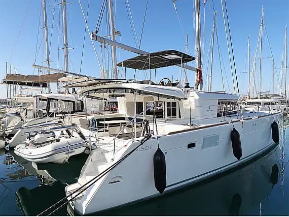 Lagoon 450 in Sukošan / D-Marin Dalmacija Marina - image 1
