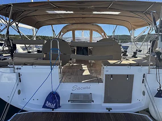 Bavaria 46 Cruiser in Sardinia / Golfo Aranci / Marina dell'Isola - image 1