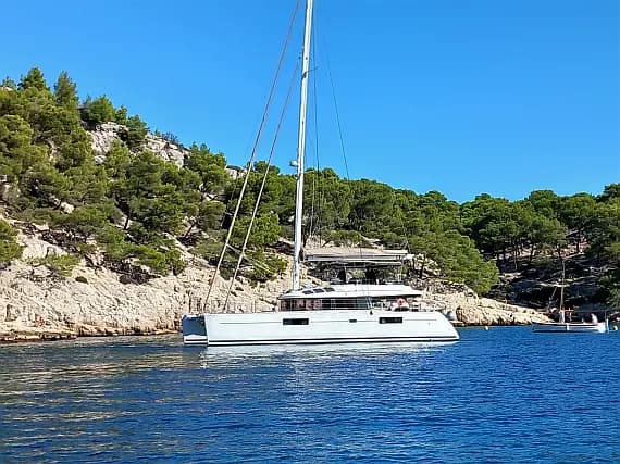 Lagoon 560 in Corsica / Ajaccio / Port Charles Ornano - image 1