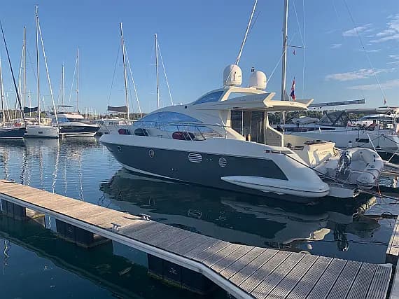 Azimut 43 S in Primošten / Marina Kremik - image 1