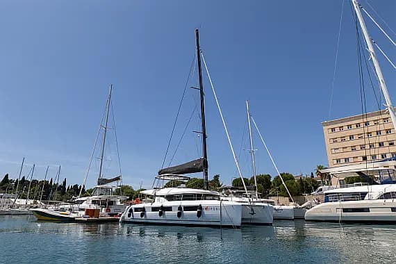 Lagoon 51 in Rogoznica / Marina Frapa - image 1