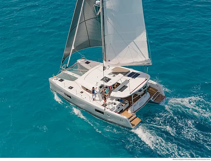 Lagoon 42 in Eden Island Marina - image 1