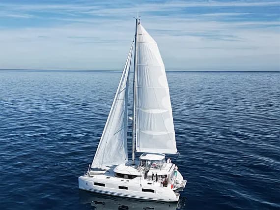 Lagoon 46 in Rogoznica / Marina Frapa - image 1