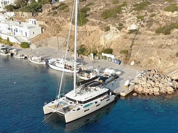 Lagoon 620 in Lavrion / Olympic Marina - image 1
