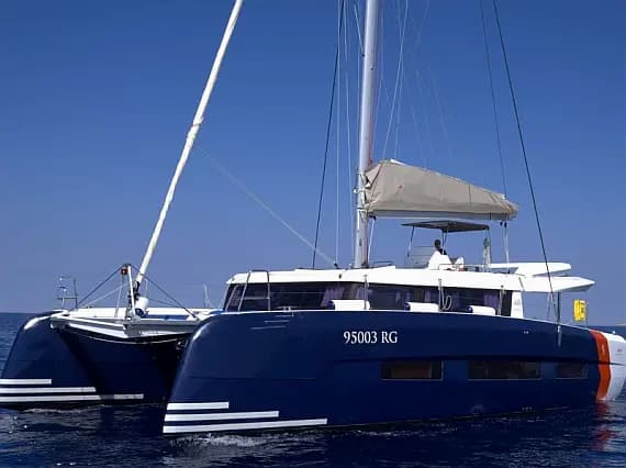Dufour Catamaran 48 in Primošten / Marina Kremik - image 1