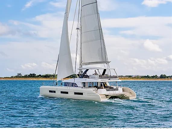 Lagoon Sixty 5 in Sardinia / Olbia / Marina di Olbia - image 1
