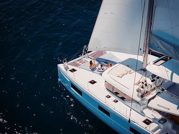 Lagoon 46 in Seget Donji / Marina Baotić - image 1