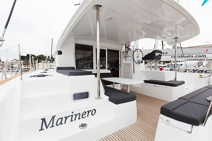 Lagoon 40 in Lavrion / Olympic Marina - image 1