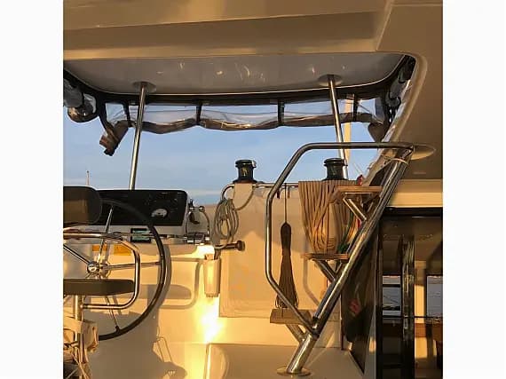 Lagoon 42 in Elba / Portoferraio - image 1