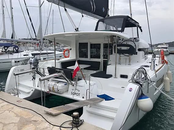 Lagoon 40 in Rogoznica / Marina Frapa - image 1