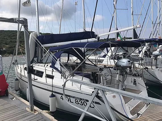 Bavaria Cruiser 34 in Sardinia / Portisco / Cala dei Sardi - image 1