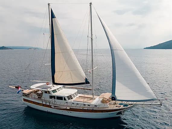 Gulet in Dubrovnik / ACI Marina Dubrovnik - image 1